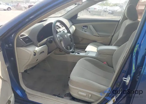 2010 Toyota Camry Se/Le/Xle z USA, uszkodzony, nr VIN 4T4BF3EK8AR013559